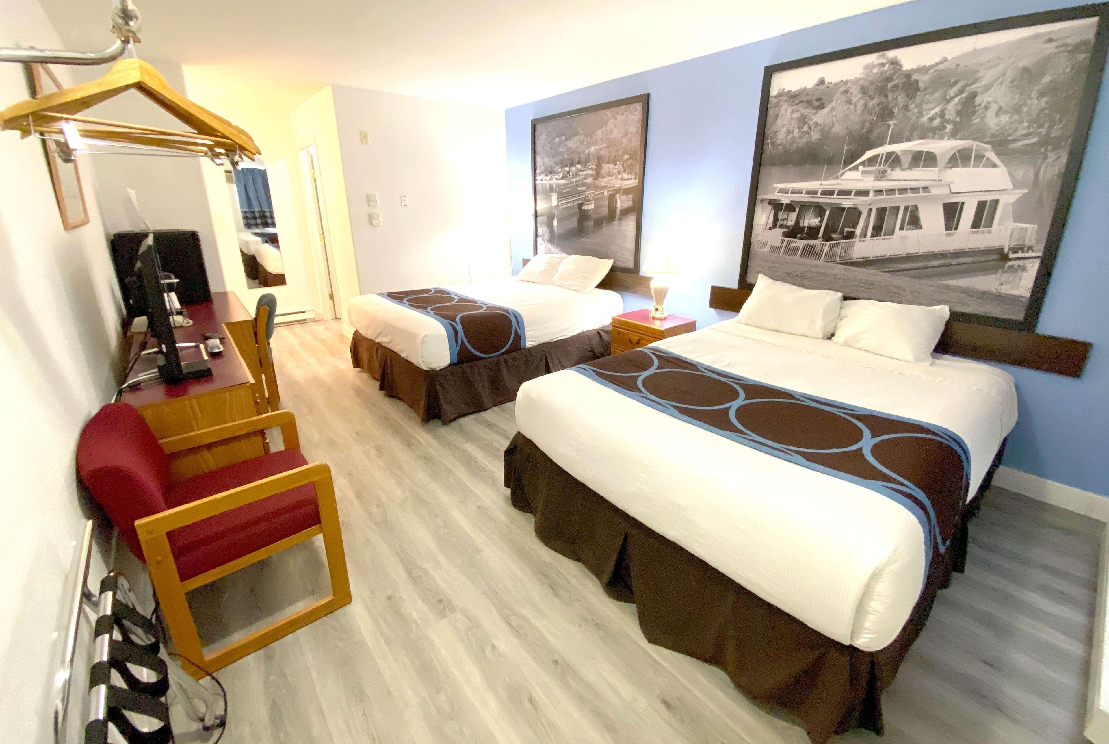 Hotel Super 8 By Wyndham Sicamous Zewnętrze zdjęcie