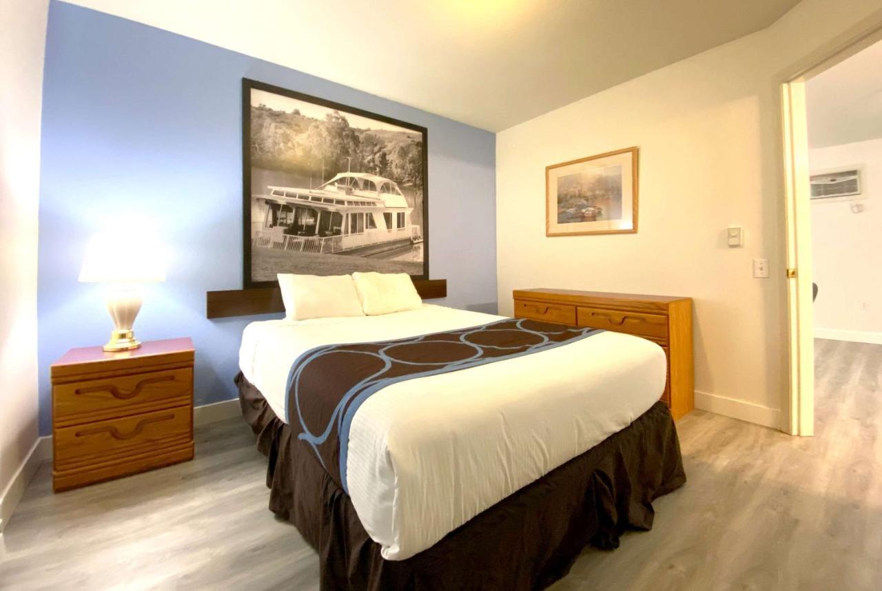 Hotel Super 8 By Wyndham Sicamous Zewnętrze zdjęcie