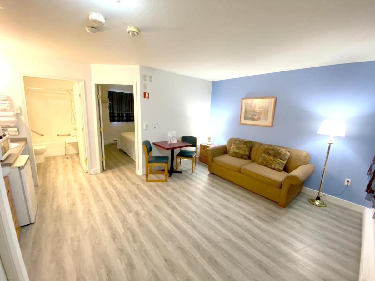 Hotel Super 8 By Wyndham Sicamous Zewnętrze zdjęcie